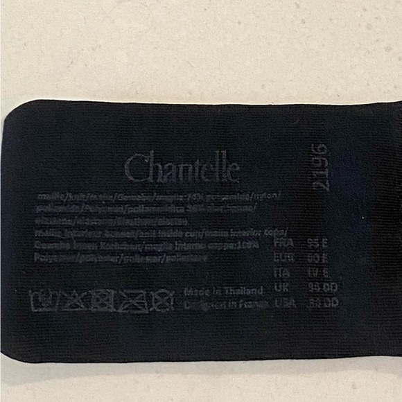 Chantelle 2196, Modern Invisible Plunge Memory Foam Bra. Size 36DD - Picture 10 of 10
